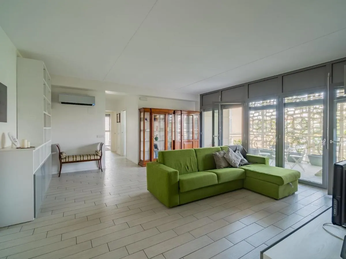The Best Rent - Spacious Four-Bedroom Apartment Close To Forlanini Distrct Milan